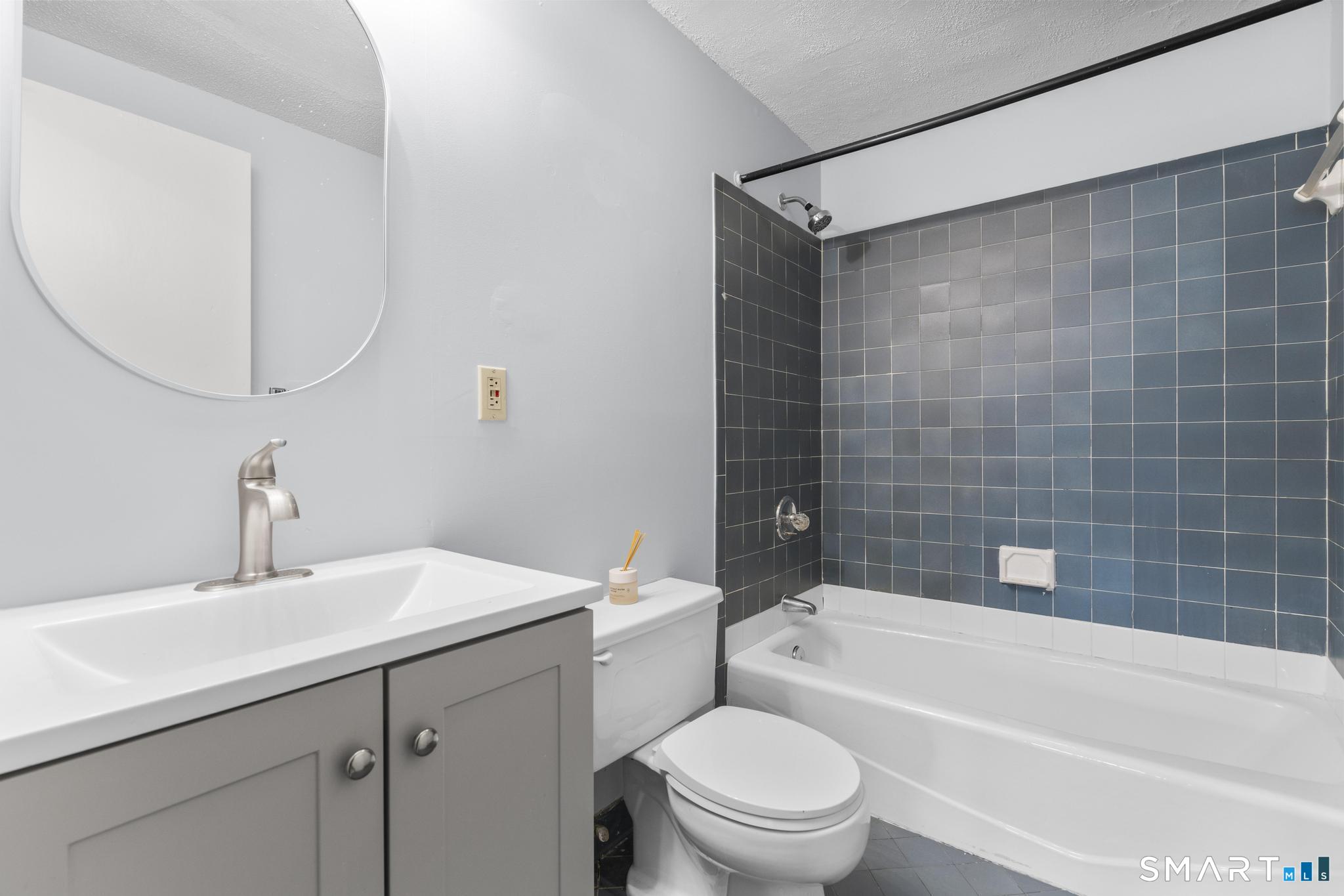 16-20 Townley Street Hartford CT 06105