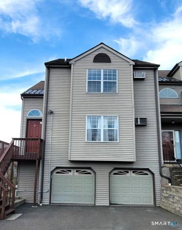 10 Taft Pointe Waterbury CT 06708