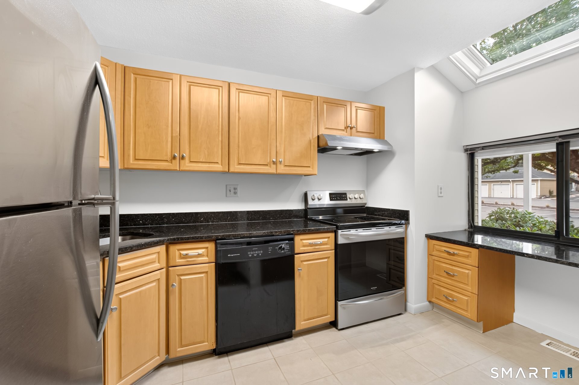 19 Wiggins Farm Drive Simsbury CT 06070