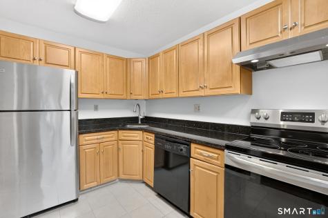 19 Wiggins Farm Drive Simsbury CT 06070