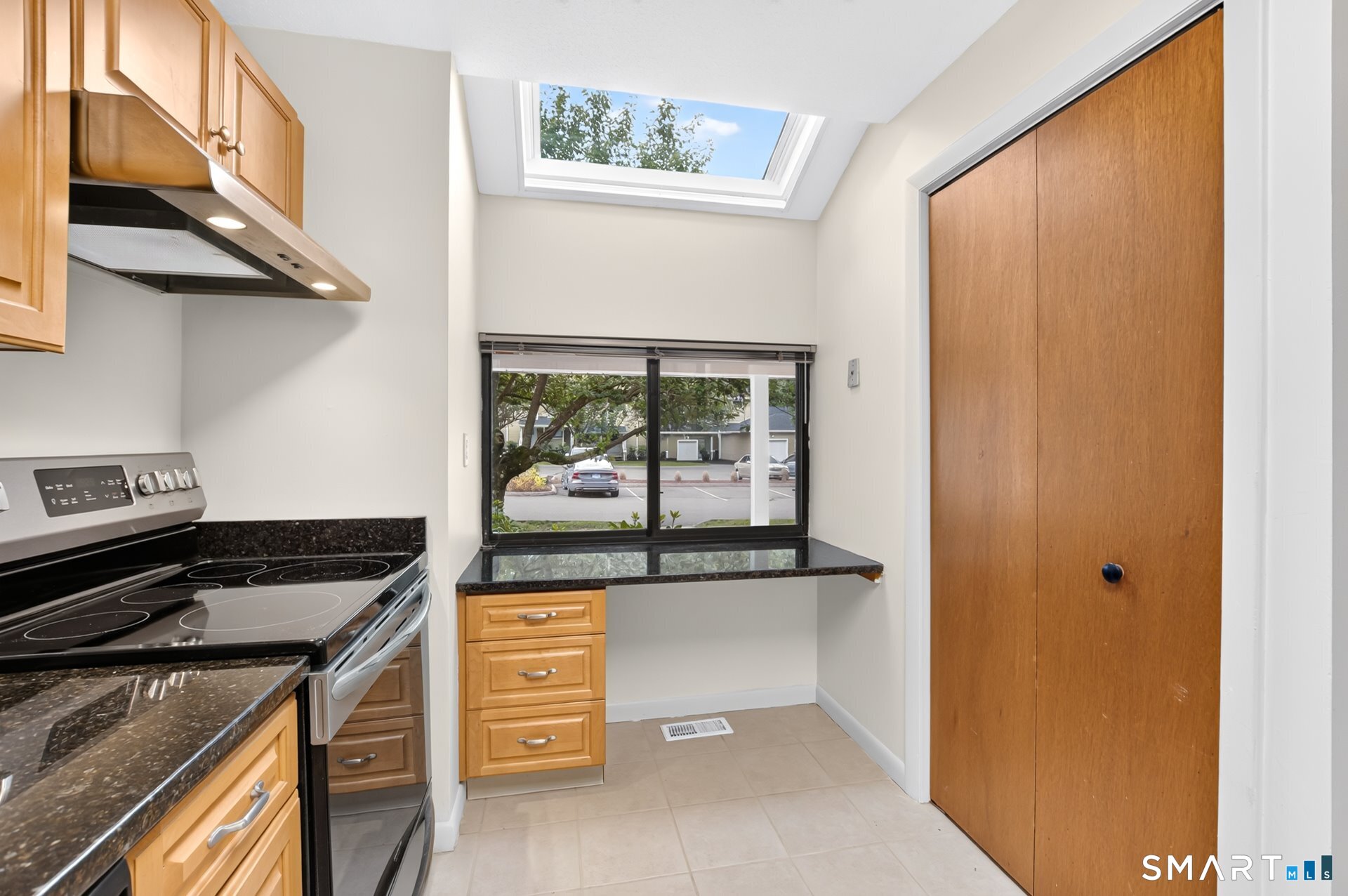 19 Wiggins Farm Drive Simsbury CT 06070