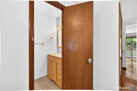19 Wiggins Farm Drive Simsbury CT 06070