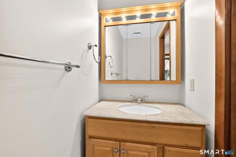 19 Wiggins Farm Drive Simsbury CT 06070