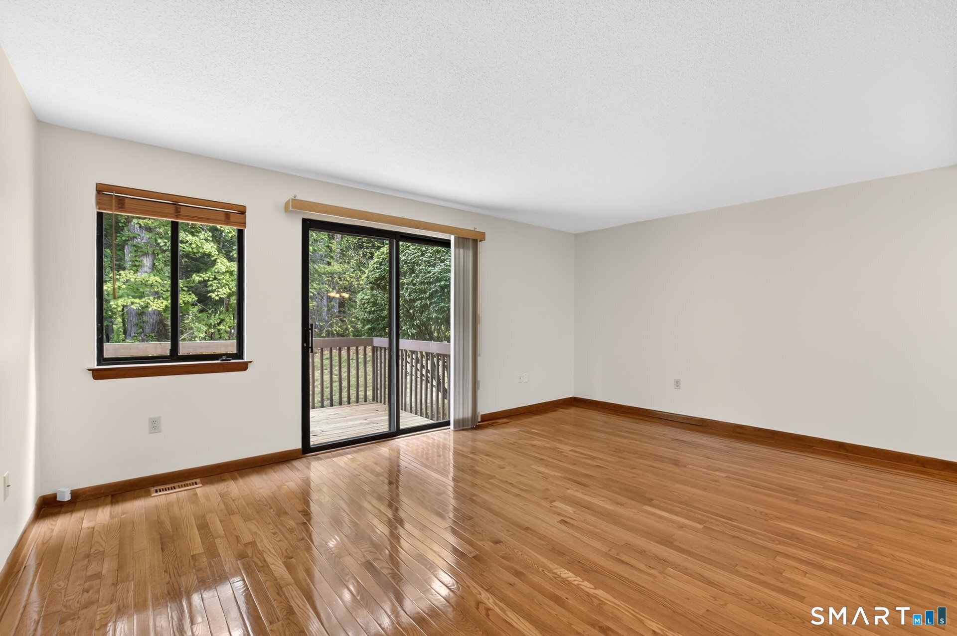 19 Wiggins Farm Drive Simsbury CT 06070