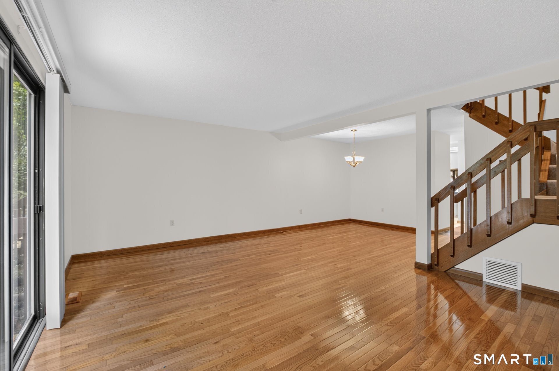 19 Wiggins Farm Drive Simsbury CT 06070