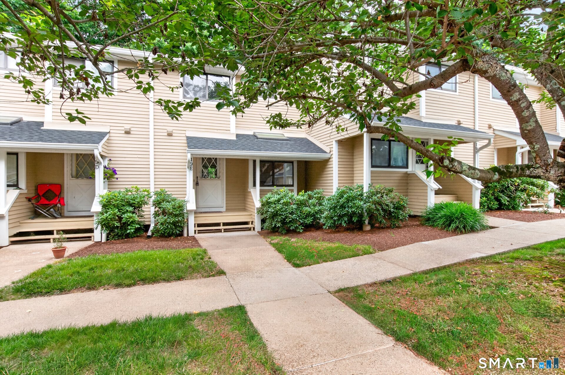 19 Wiggins Farm Drive Simsbury CT 06070