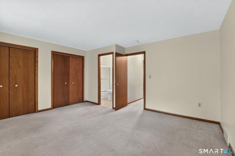 19 Wiggins Farm Drive Simsbury CT 06070