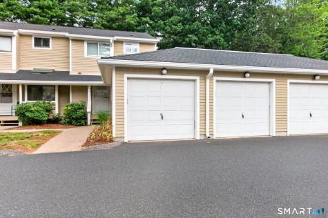 19 Wiggins Farm Drive Simsbury CT 06070