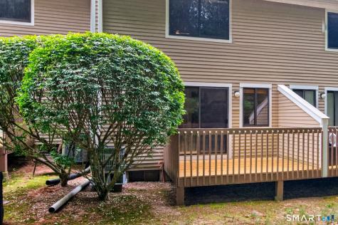 19 Wiggins Farm Drive Simsbury CT 06070