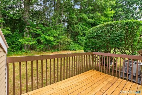 19 Wiggins Farm Drive Simsbury CT 06070
