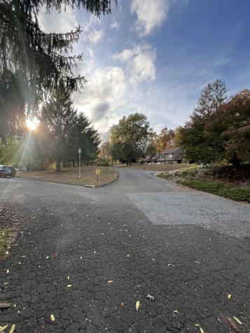 2 Twin Oaks New Milford CT 06776