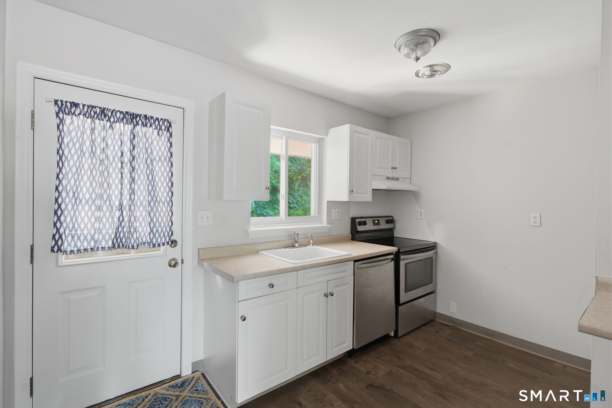 1660 Farmington Avenue Farmington CT 06085