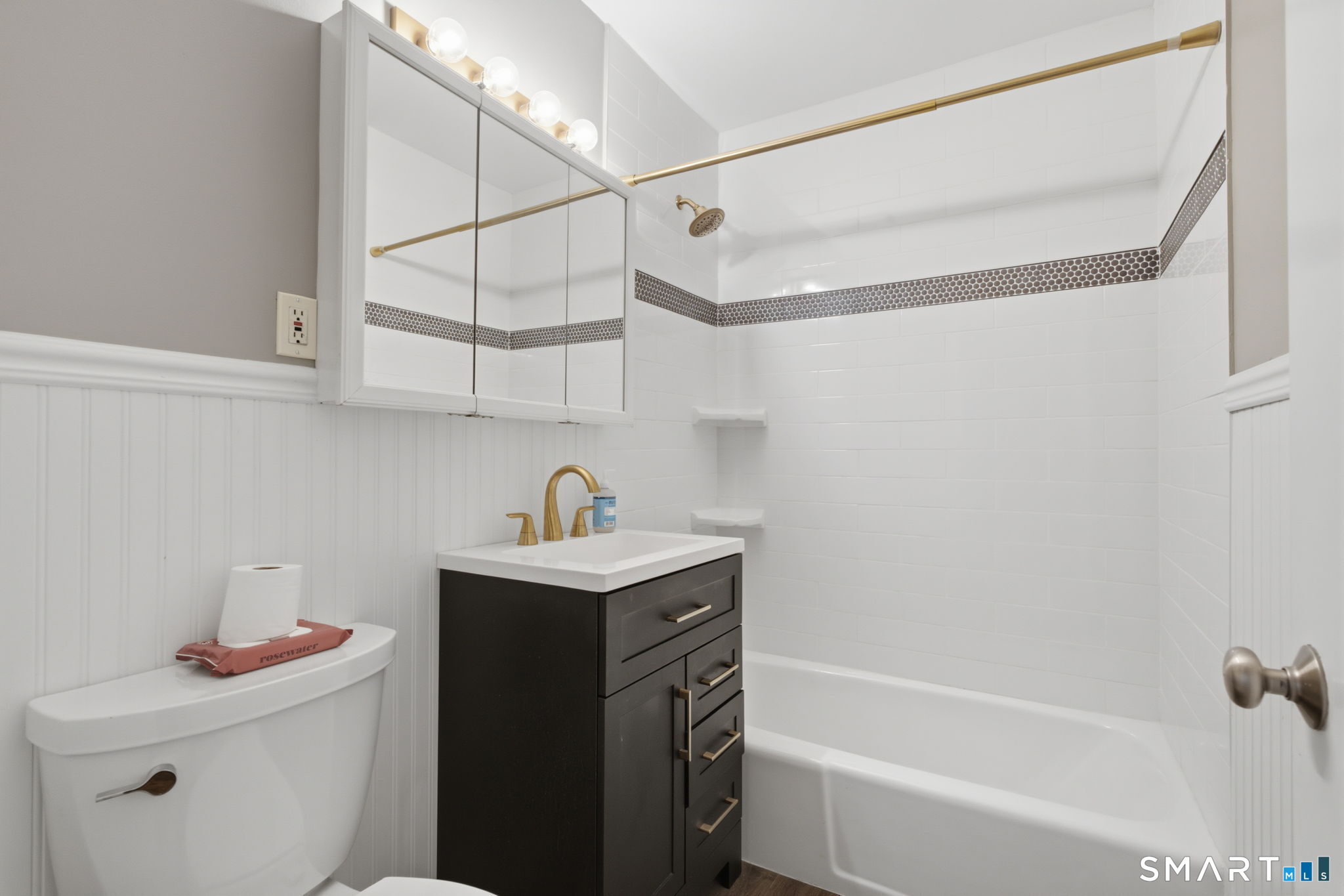 1660 Farmington Avenue Farmington CT 06085