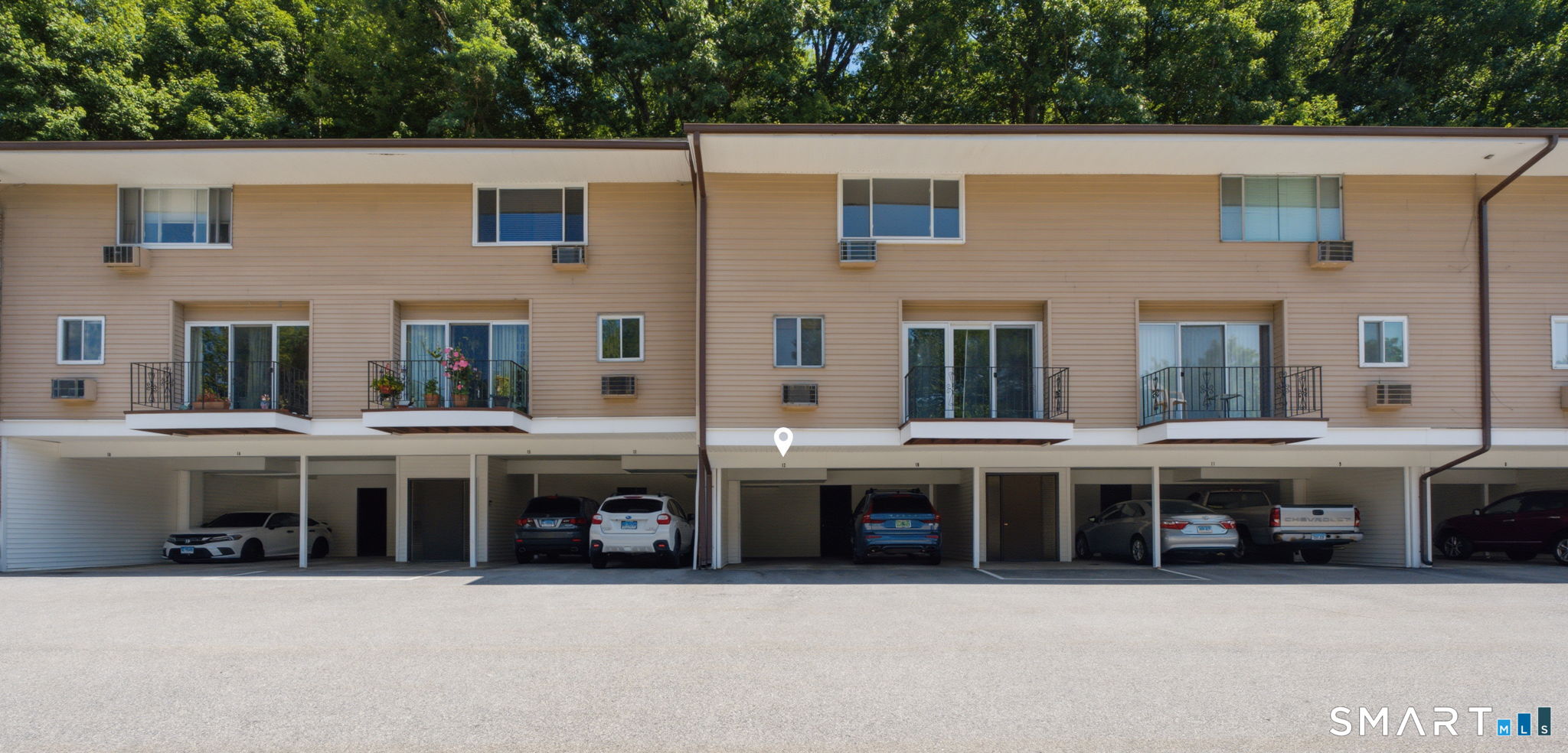 1660 Farmington Avenue Farmington CT 06085