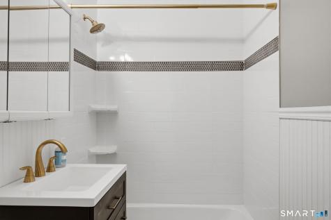 1660 Farmington Avenue Farmington CT 06085