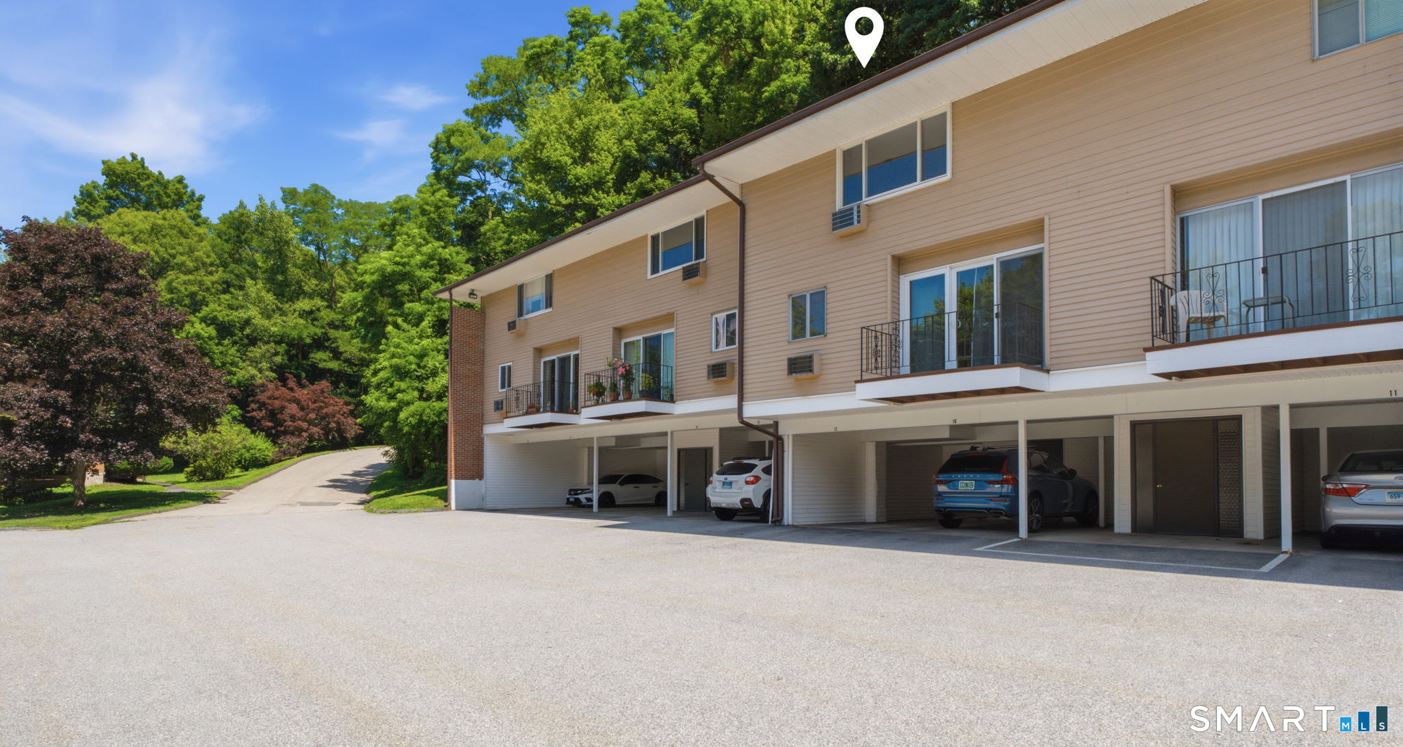 1660 Farmington Avenue Farmington CT 06085
