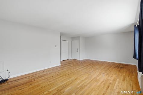 1660 Farmington Avenue Farmington CT 06085