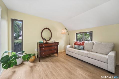 33 Great Meadow Lane Farmington CT 06001