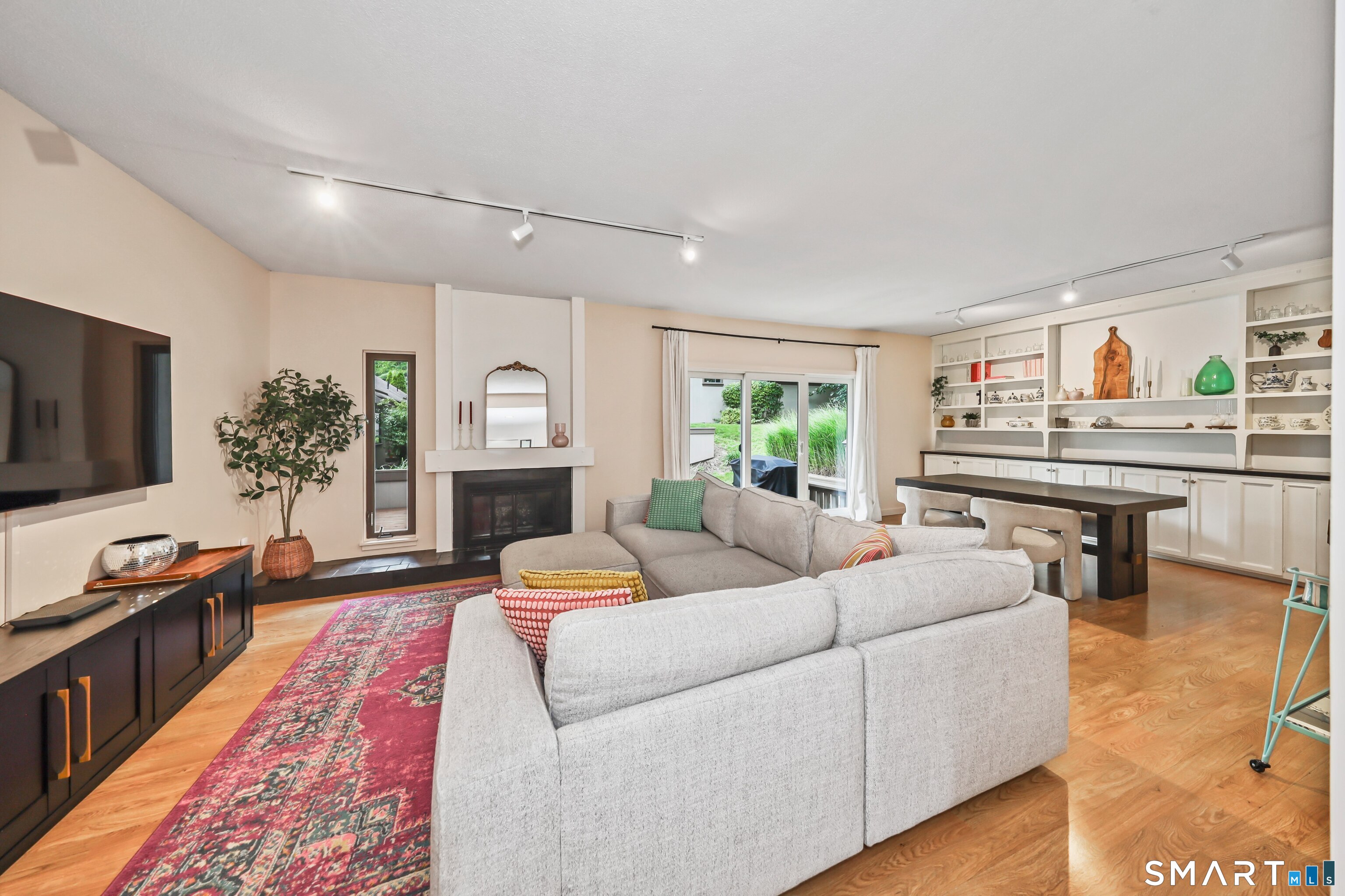 33 Great Meadow Lane Farmington CT 06001