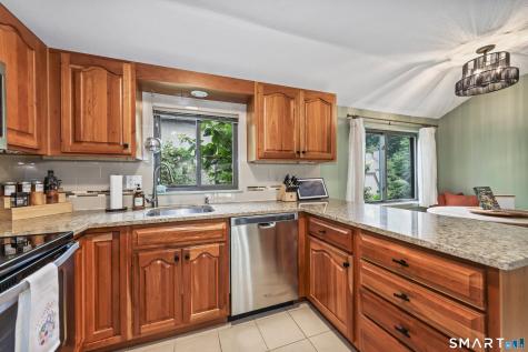 33 Great Meadow Lane Farmington CT 06001