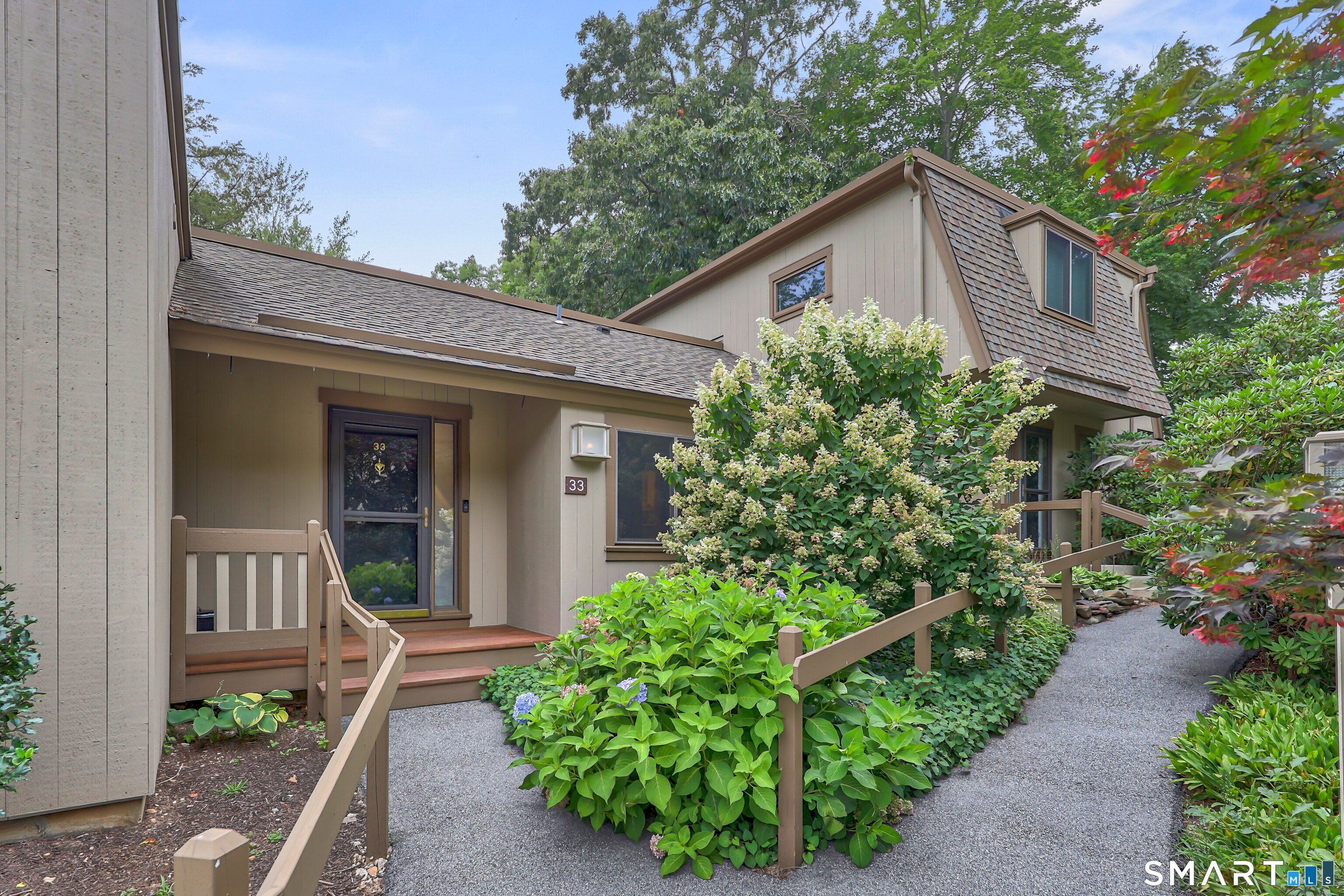 33 Great Meadow Lane Farmington CT 06001