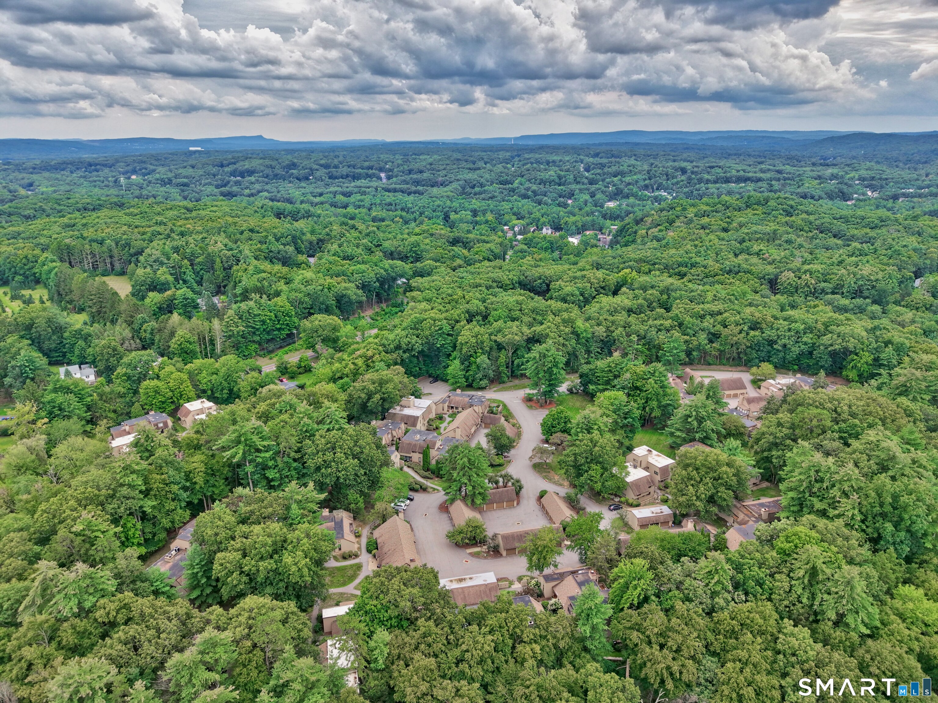 33 Great Meadow Lane Farmington CT 06001