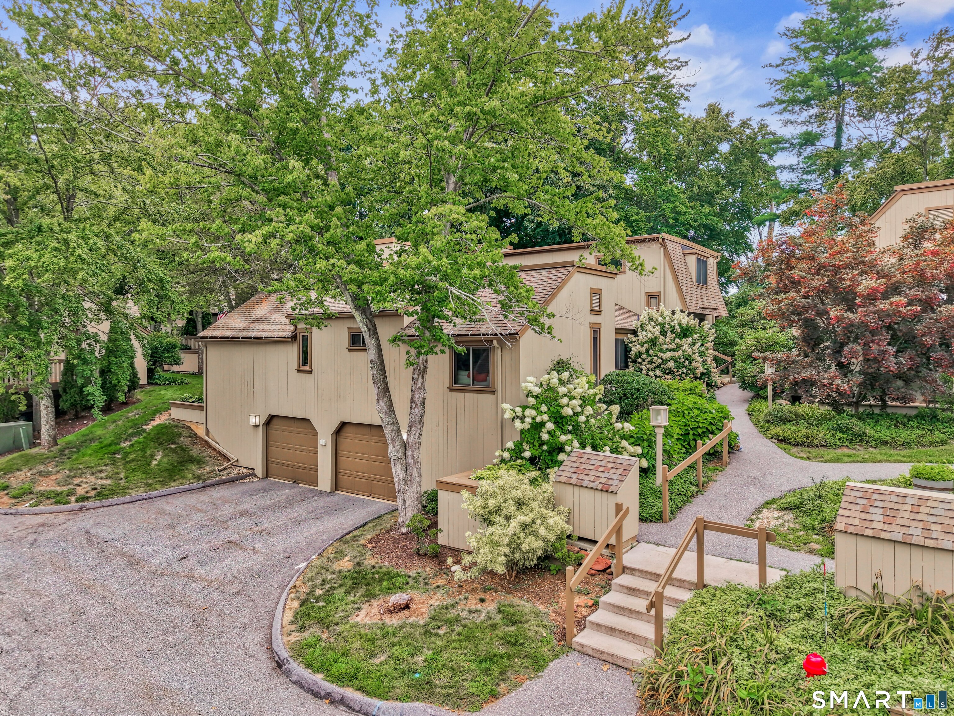 33 Great Meadow Lane Farmington CT 06001