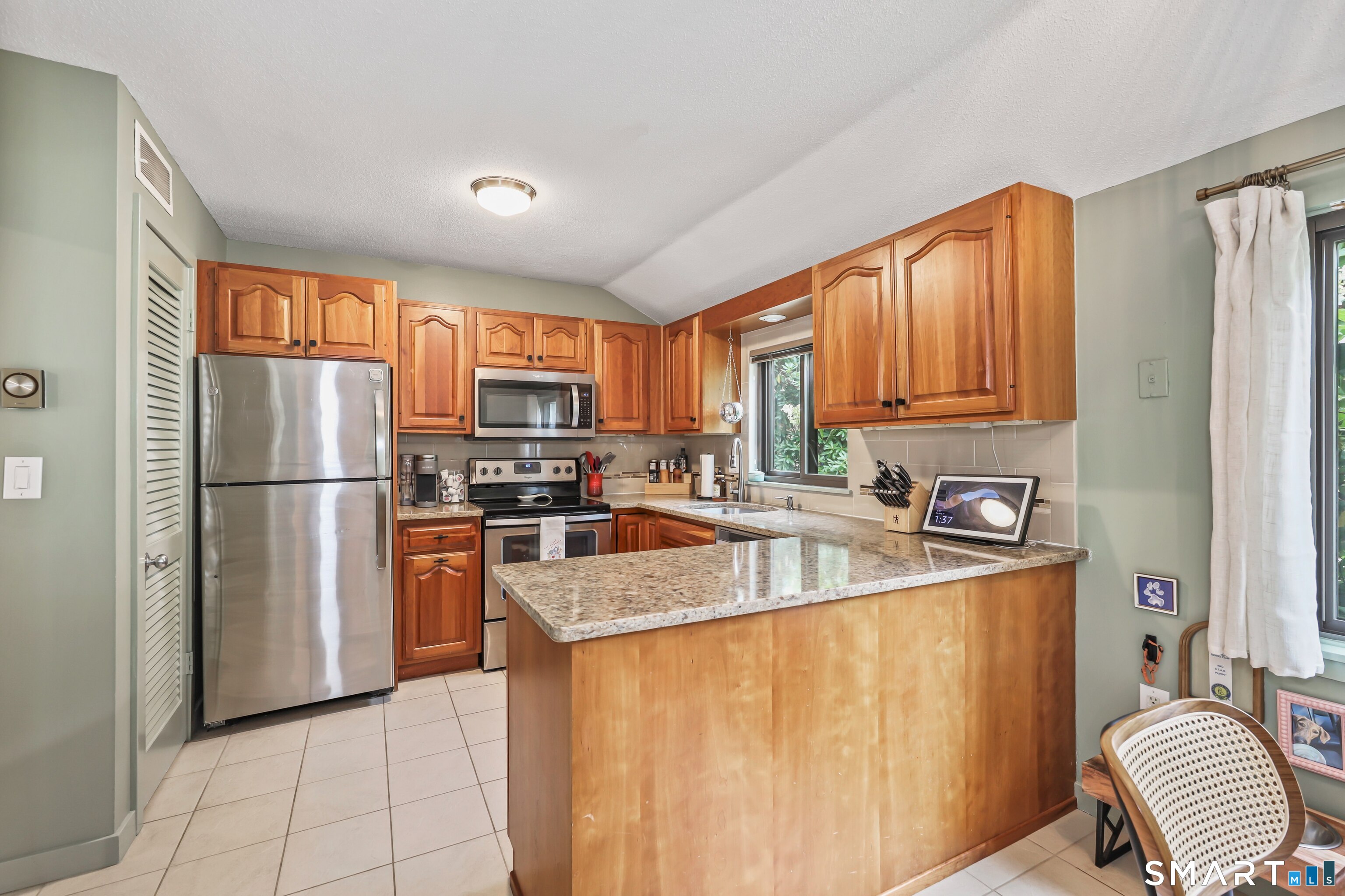 33 Great Meadow Lane Farmington CT 06001