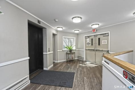 127 Harbour Close New Haven CT 06405