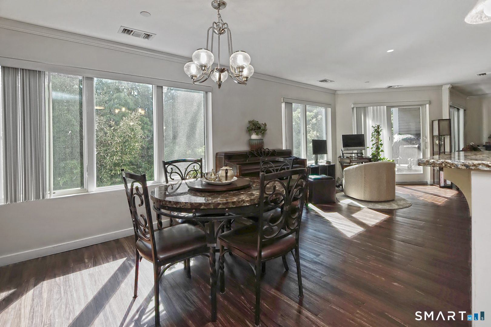 127 Harbour Close New Haven CT 06405