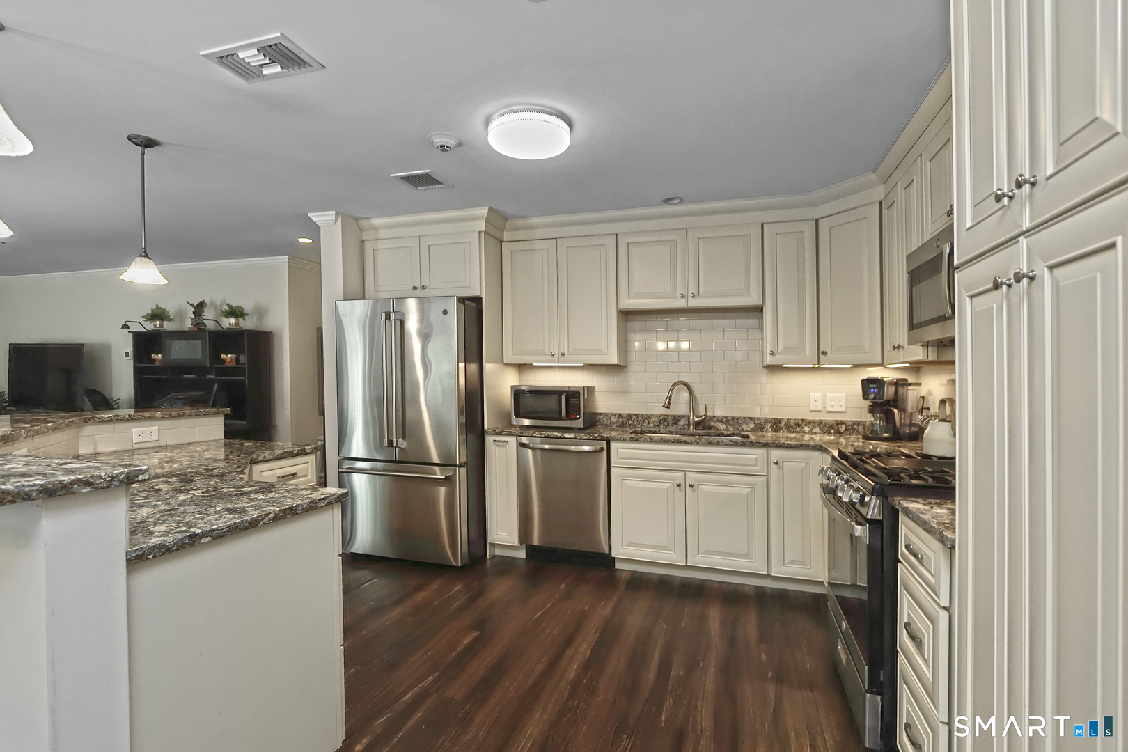 127 Harbour Close New Haven CT 06405