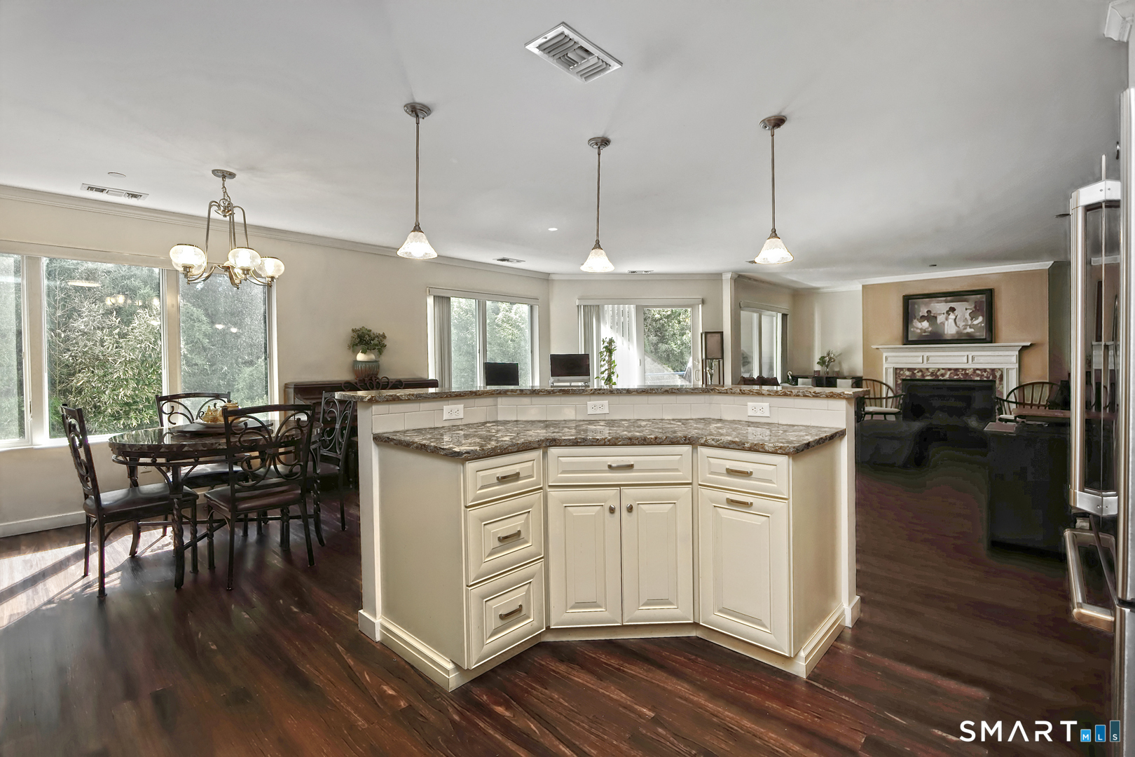 127 Harbour Close New Haven CT 06405