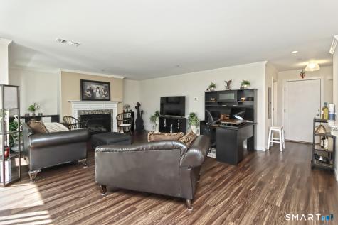 127 Harbour Close New Haven CT 06405