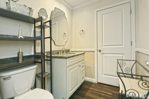127 Harbour Close New Haven CT 06405