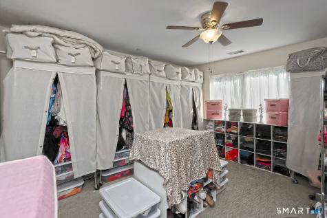 127 Harbour Close New Haven CT 06405