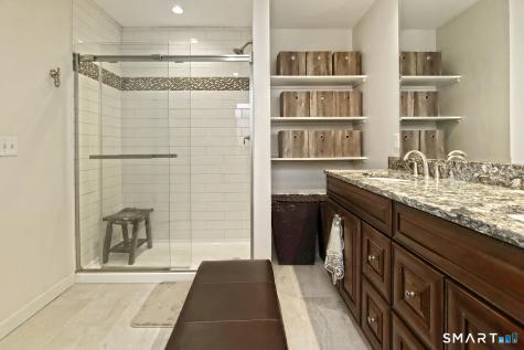 127 Harbour Close New Haven CT 06405