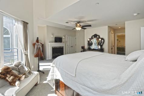 127 Harbour Close New Haven CT 06405
