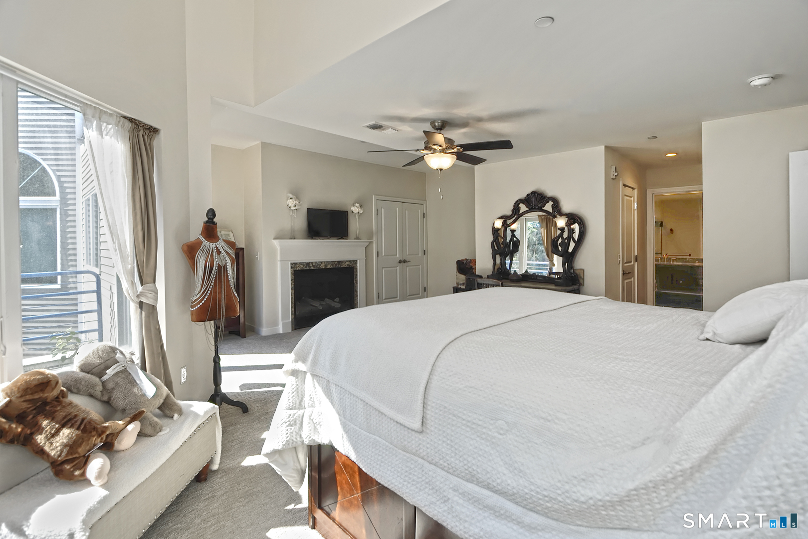 127 Harbour Close New Haven CT 06405