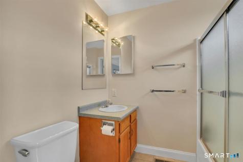 17 Ginger Circle Portland CT 06480