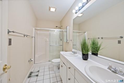 12 Southwick Court Cheshire CT 06410
