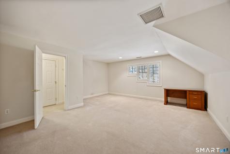 12 Southwick Court Cheshire CT 06410