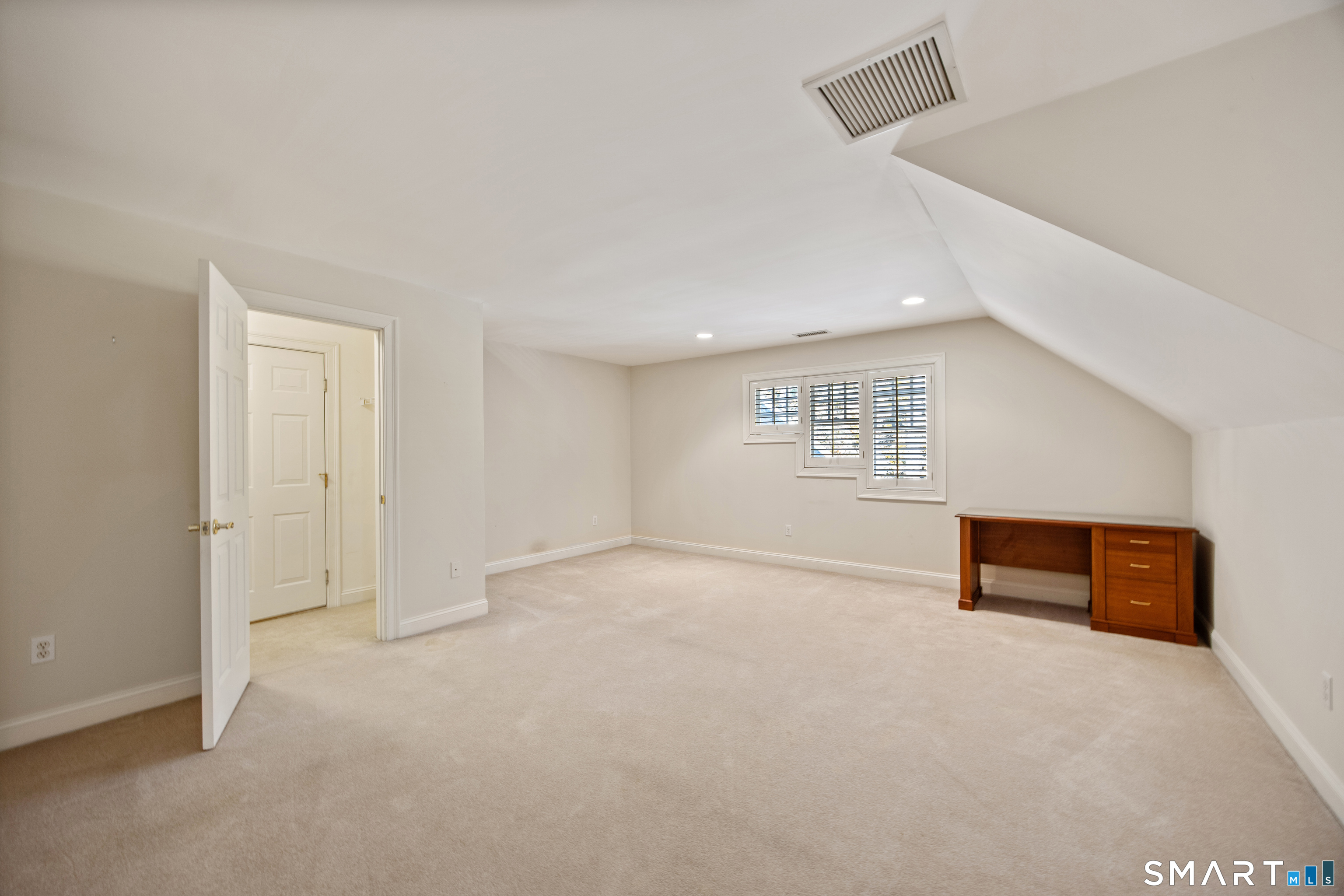 12 Southwick Court Cheshire CT 06410