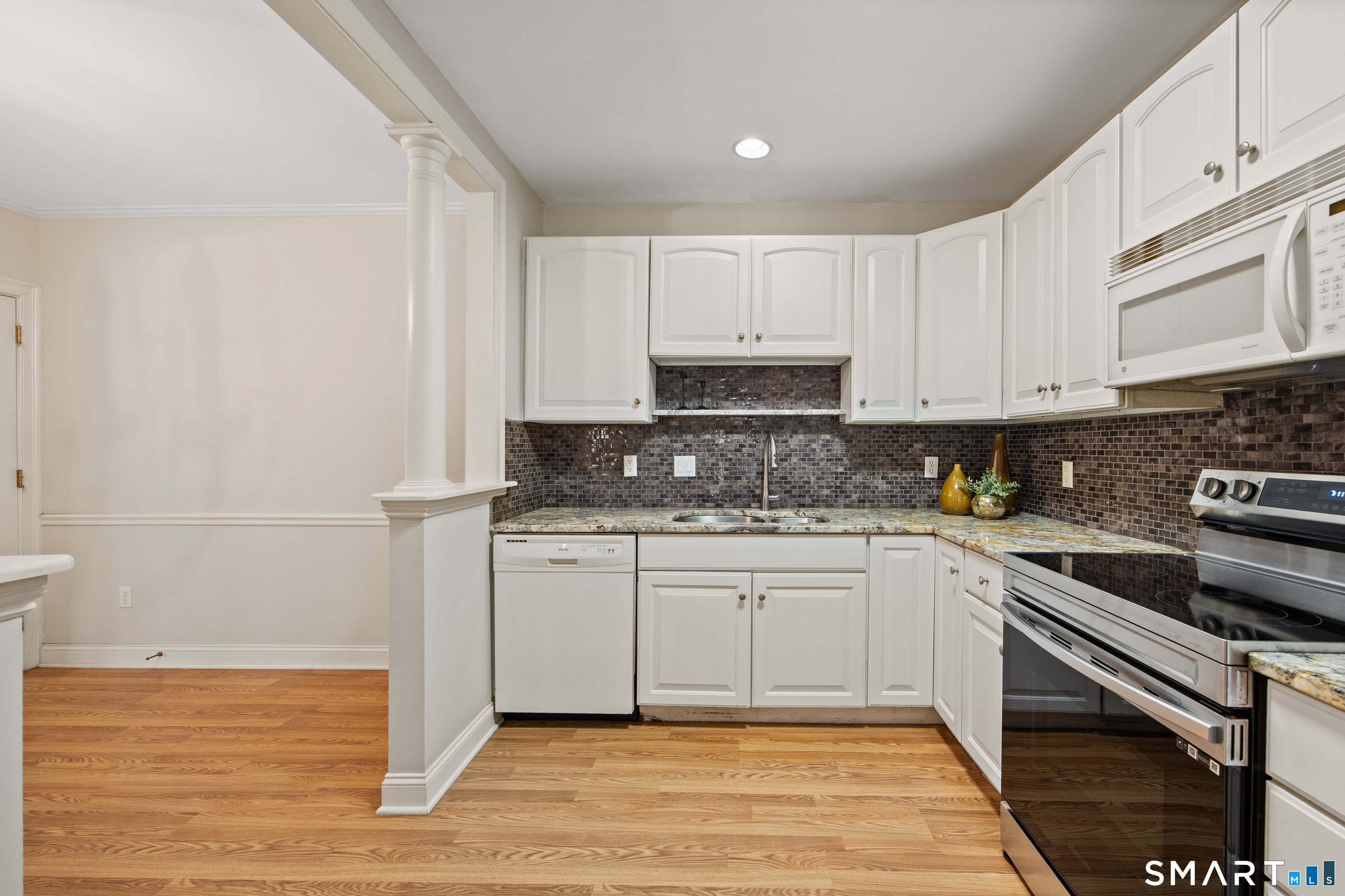 12 Southwick Court Cheshire CT 06410
