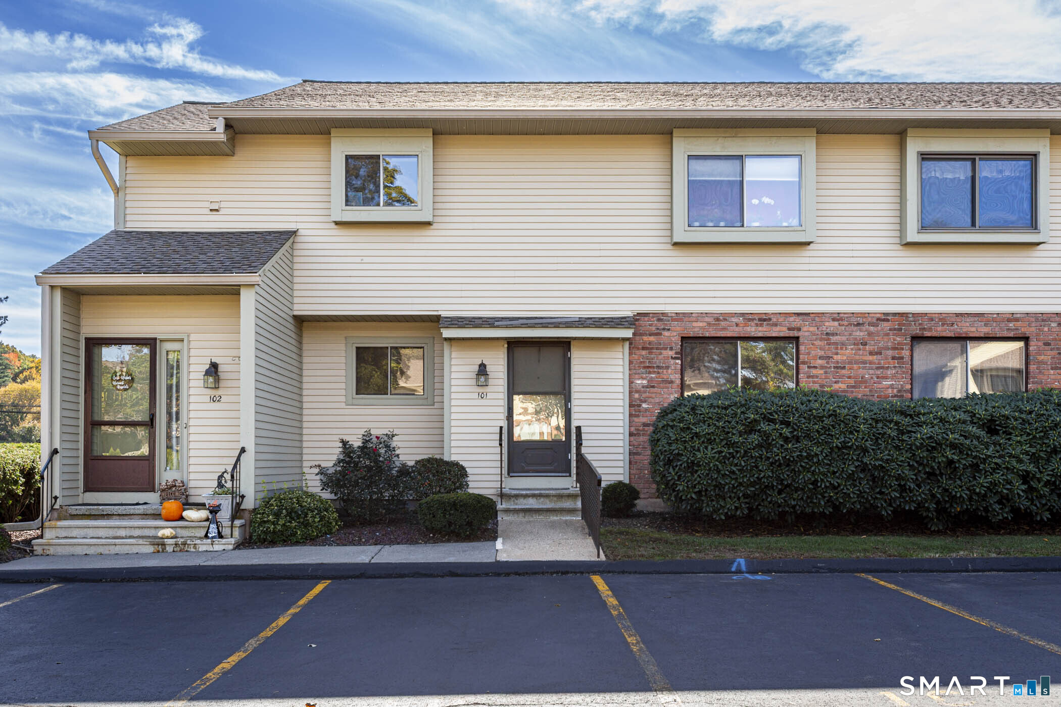 101 Summer Hill Drive South Windsor CT 06074