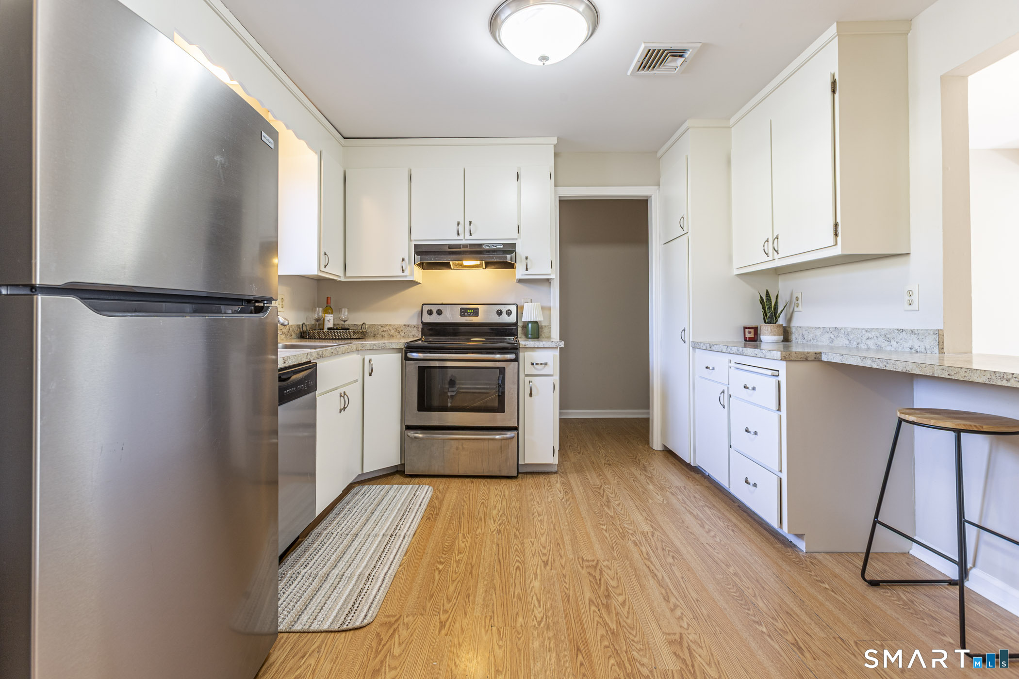101 Summer Hill Drive South Windsor CT 06074