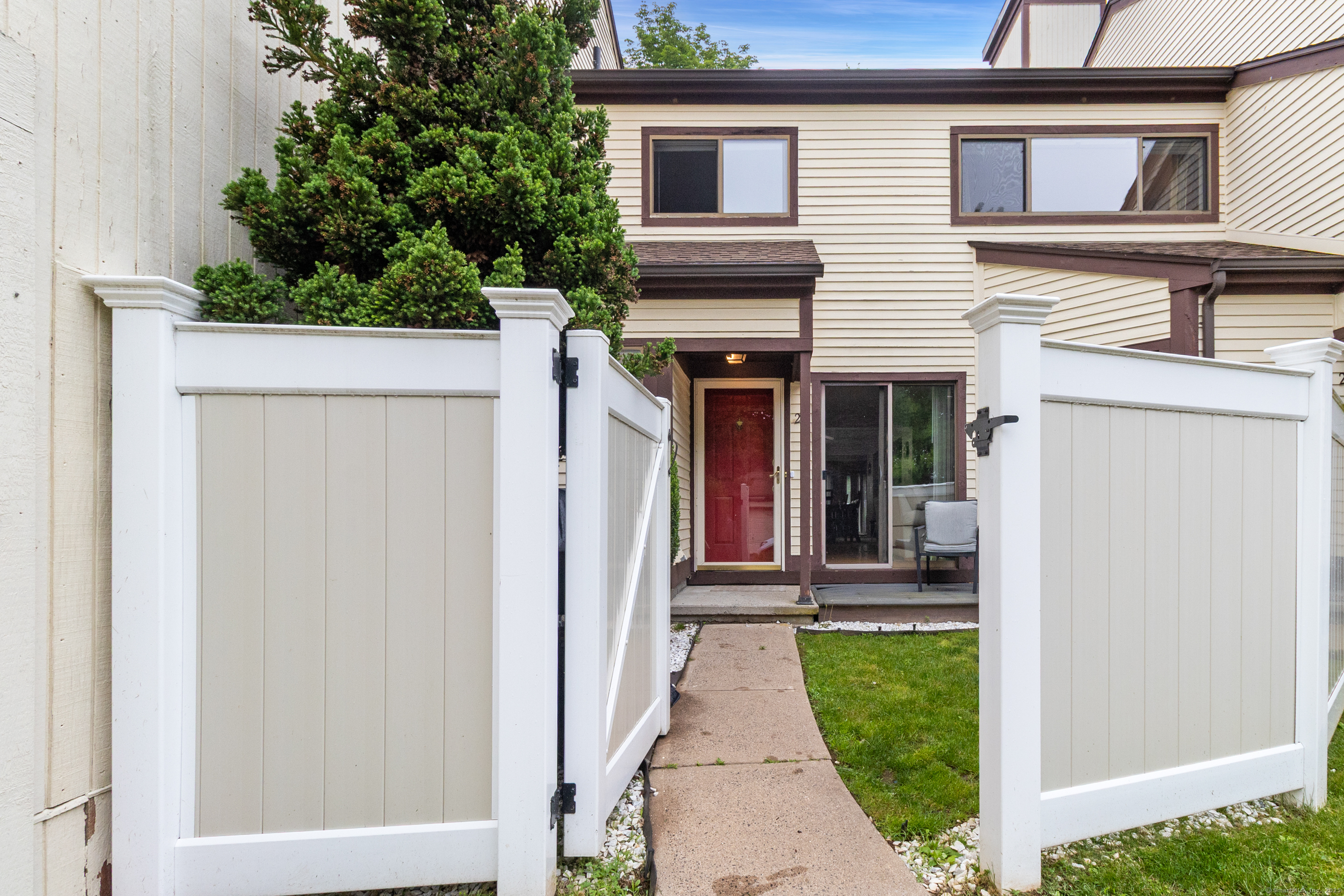 81 Main Street Branford CT 06405
