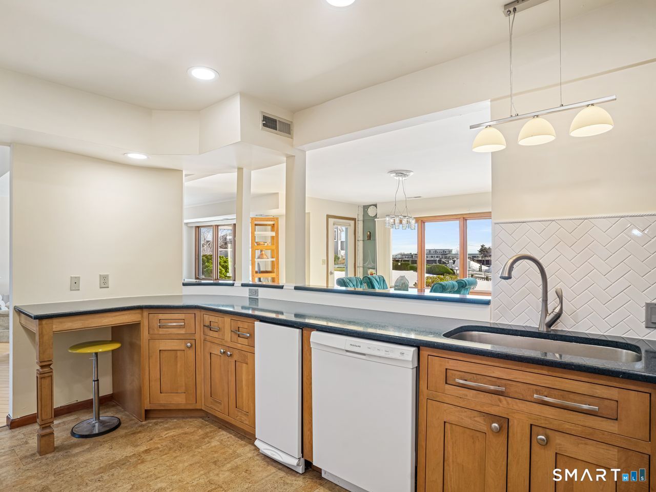 8 Oyster Landing Road Milford CT 06460