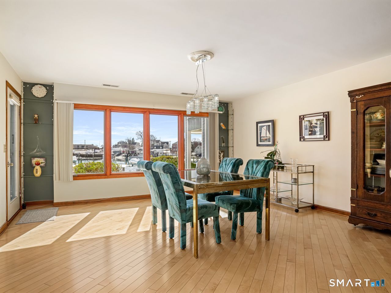 8 Oyster Landing Road Milford CT 06460
