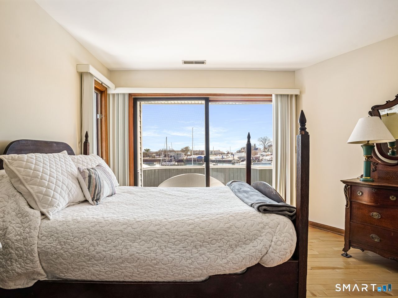 8 Oyster Landing Road Milford CT 06460