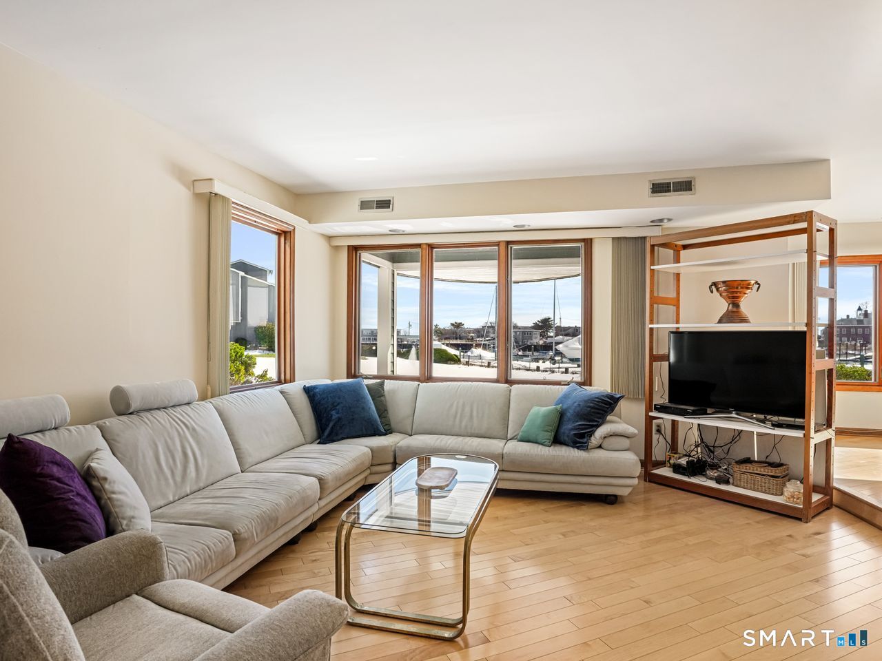 8 Oyster Landing Road Milford CT 06460